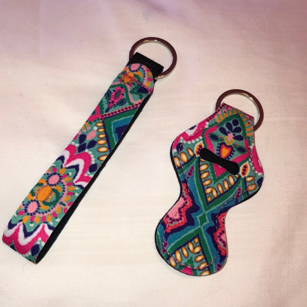 Keychain chapstick holder